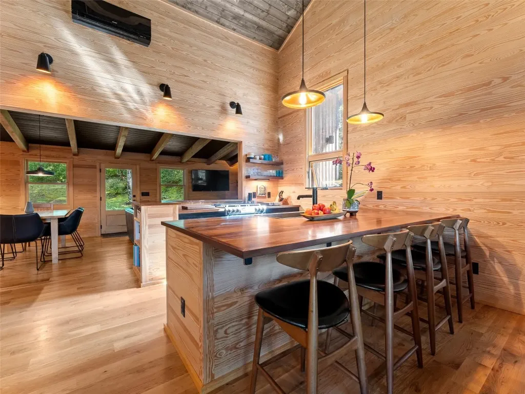 212 Shore Drive Lake Toxaway NC 28747