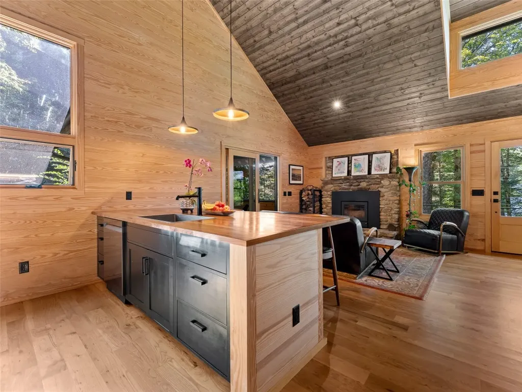 212 Shore Drive Lake Toxaway NC 28747