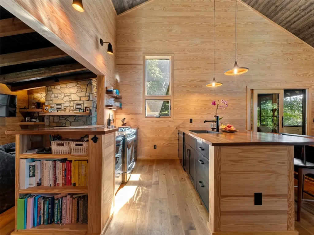 212 Shore Drive Lake Toxaway NC 28747