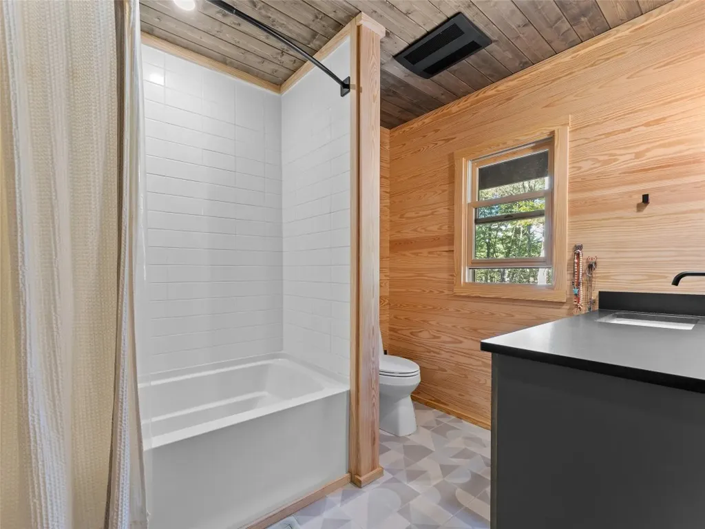 212 Shore Drive Lake Toxaway NC 28747