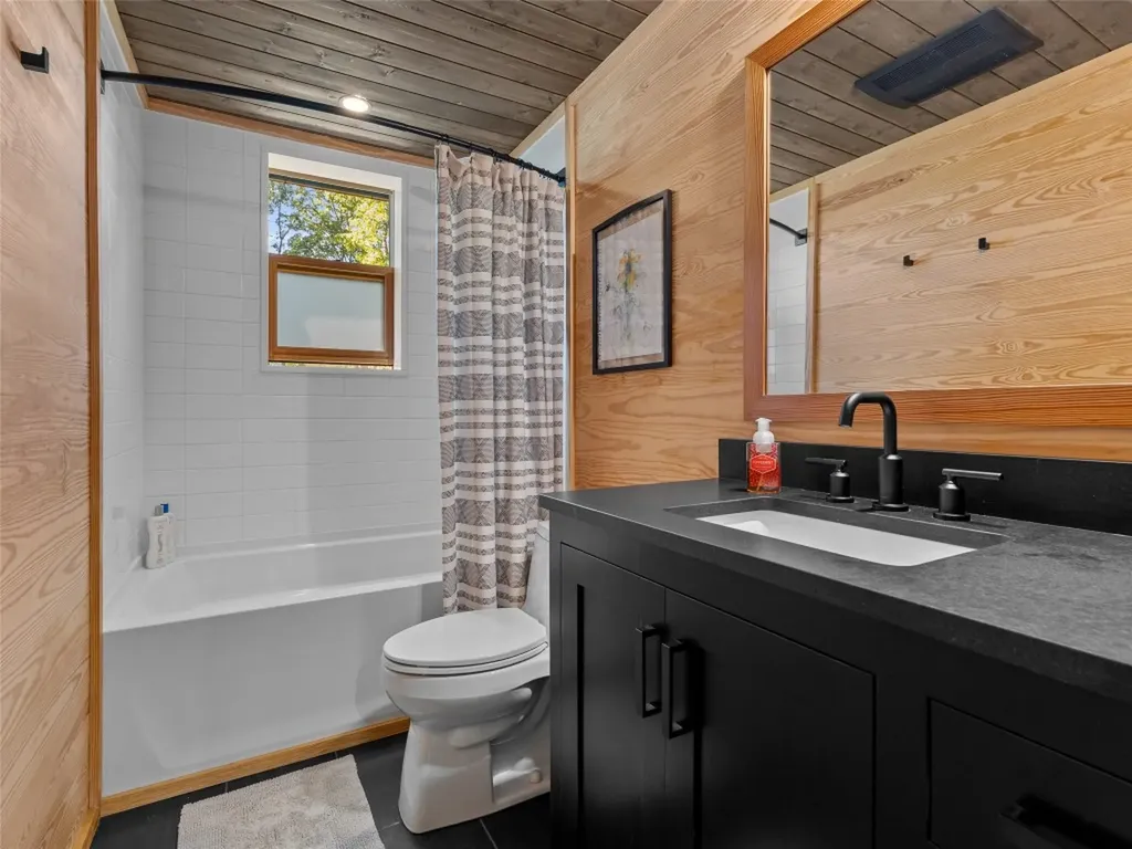 212 Shore Drive Lake Toxaway NC 28747