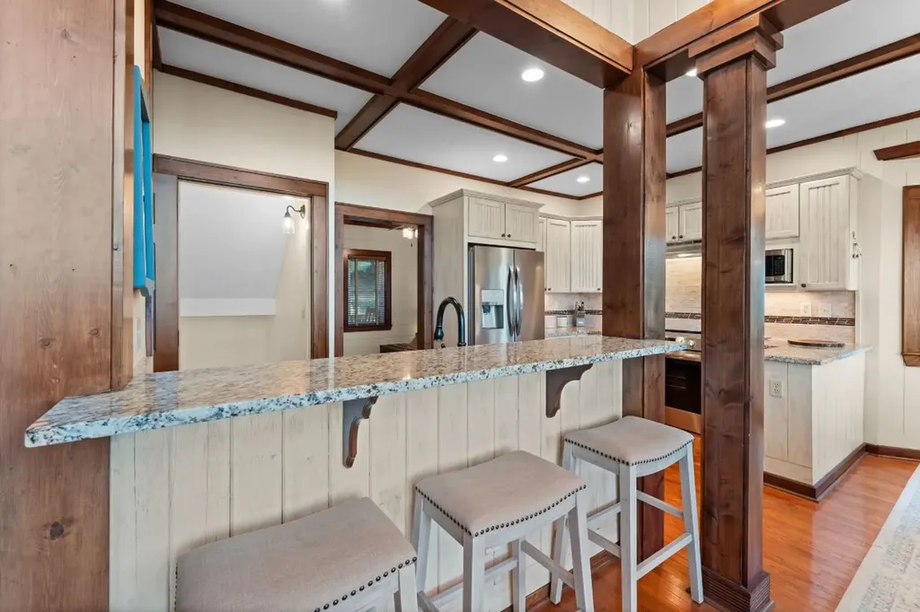 453 Eagle Ridge Sapphire NC 28774