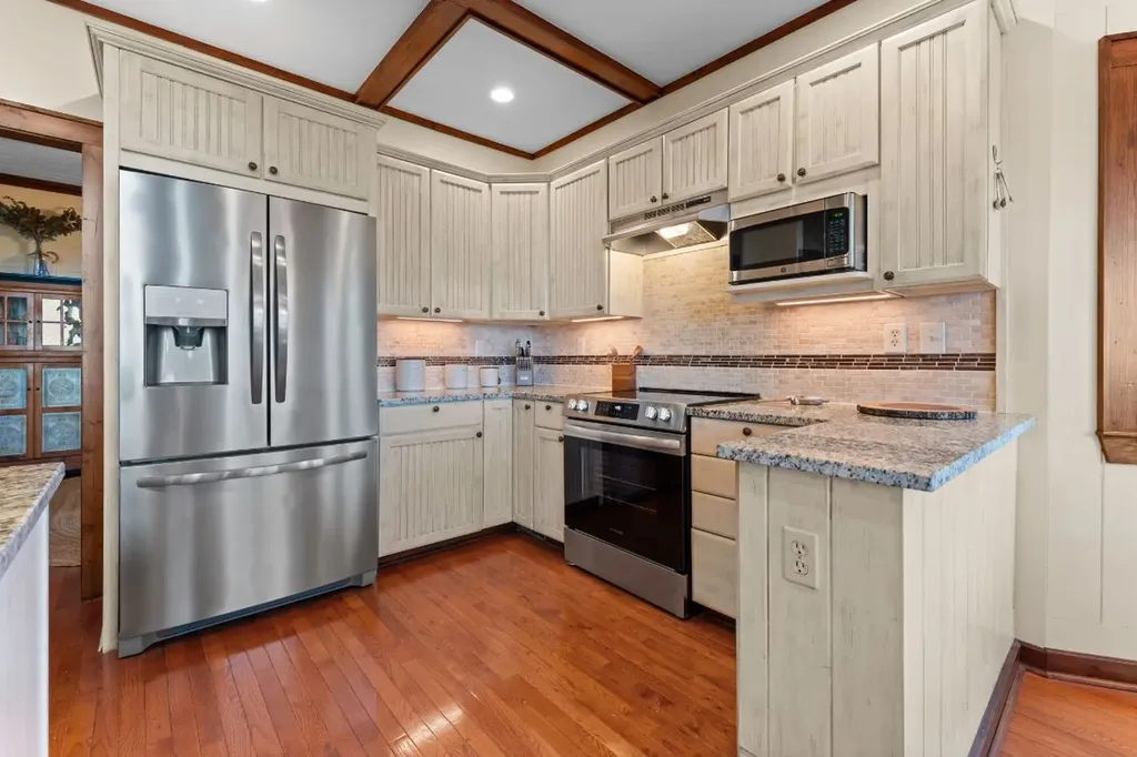 453 Eagle Ridge Sapphire NC 28774