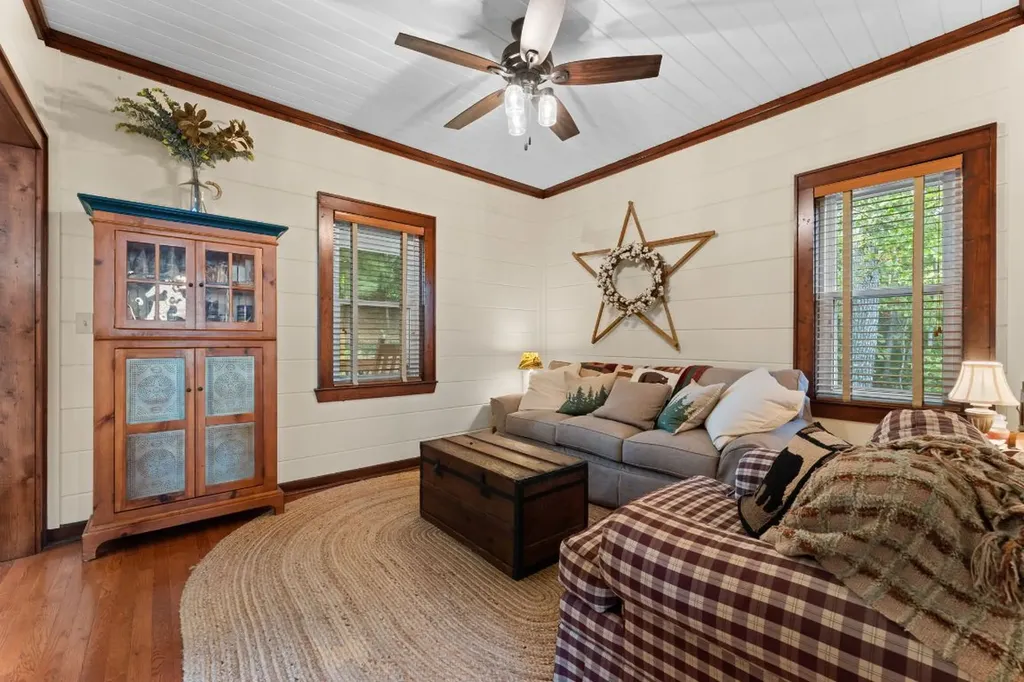 453 Eagle Ridge Sapphire NC 28774