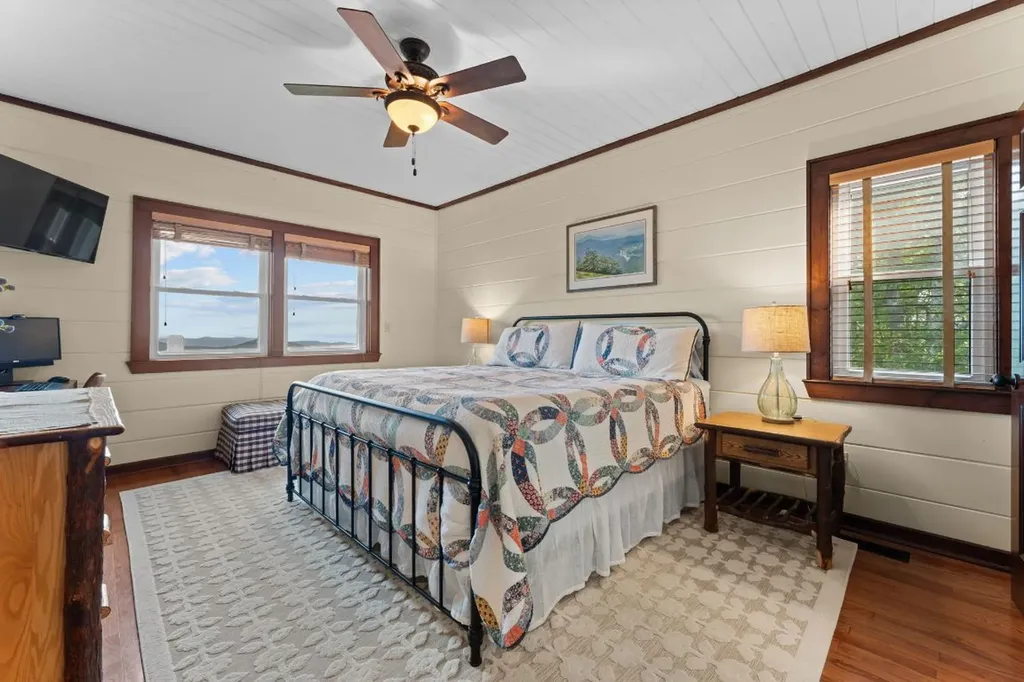 453 Eagle Ridge Sapphire NC 28774