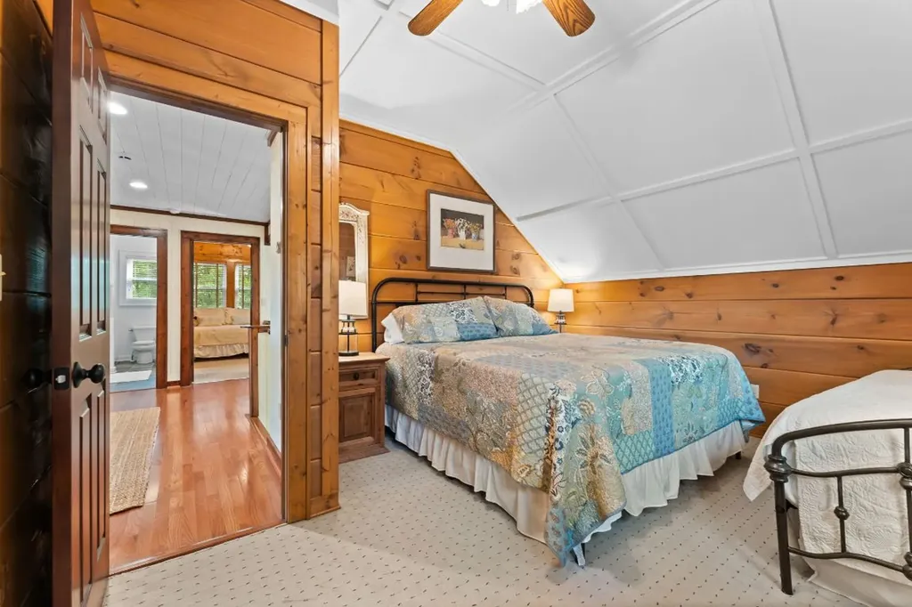 453 Eagle Ridge Sapphire NC 28774