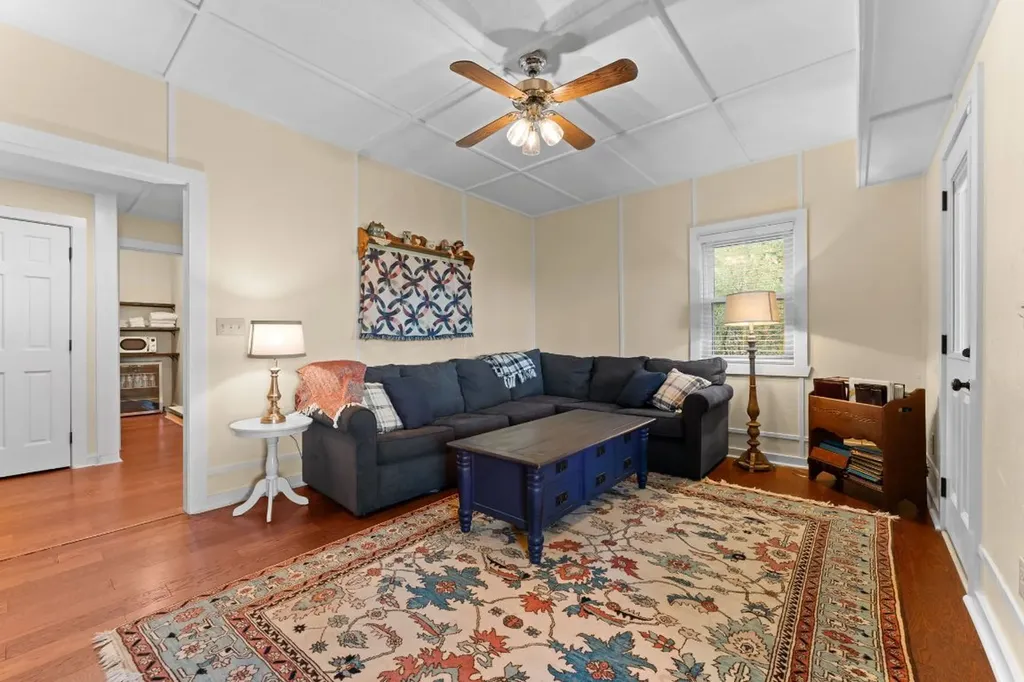 453 Eagle Ridge Sapphire NC 28774