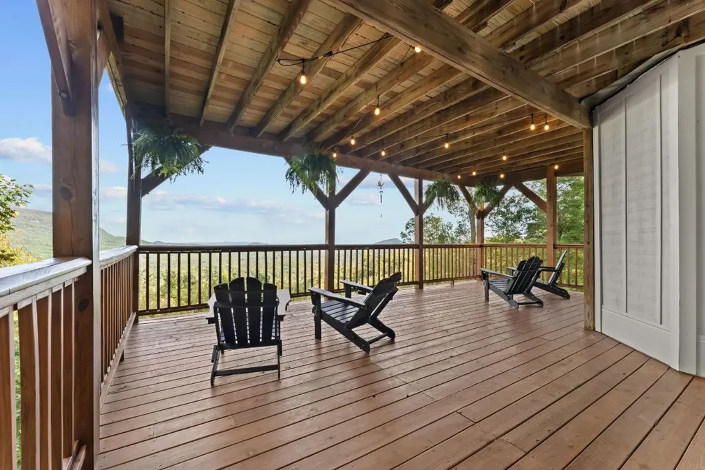 453 Eagle Ridge Sapphire NC 28774