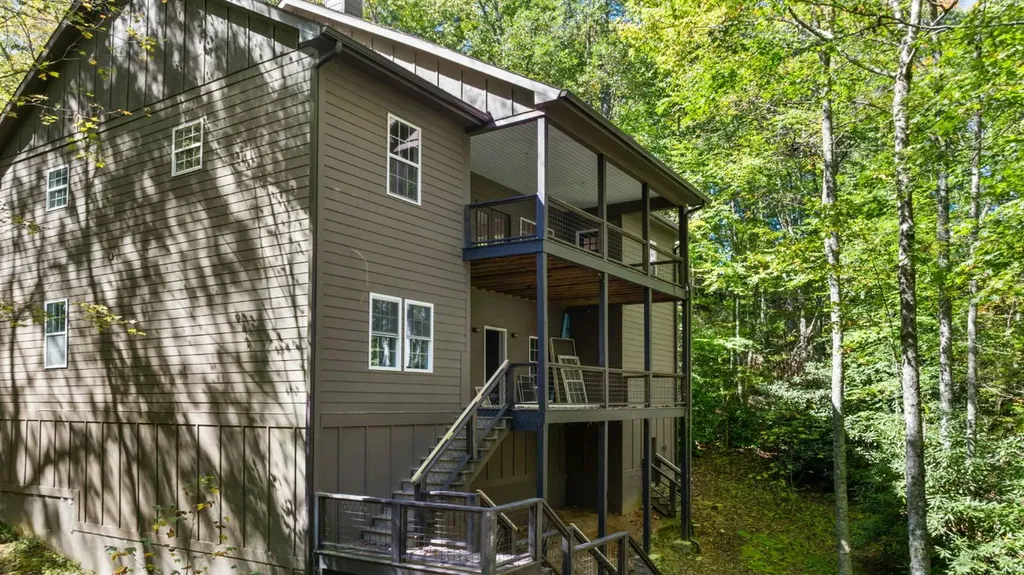 110 Toxaway Lane Sapphire NC 28774