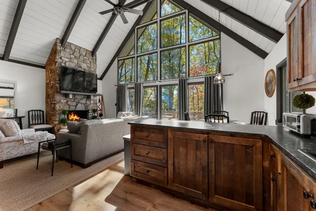 1917 West Christy Trail Sapphire NC 28774