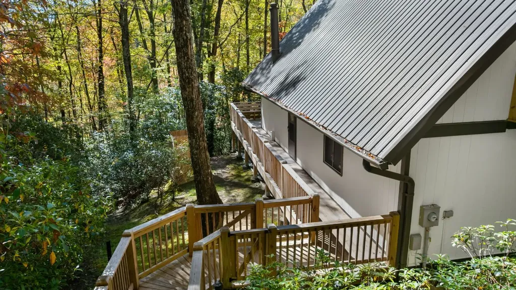 1917 West Christy Trail Sapphire NC 28774