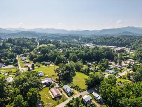 410 Lyle Street Franklin NC 28734