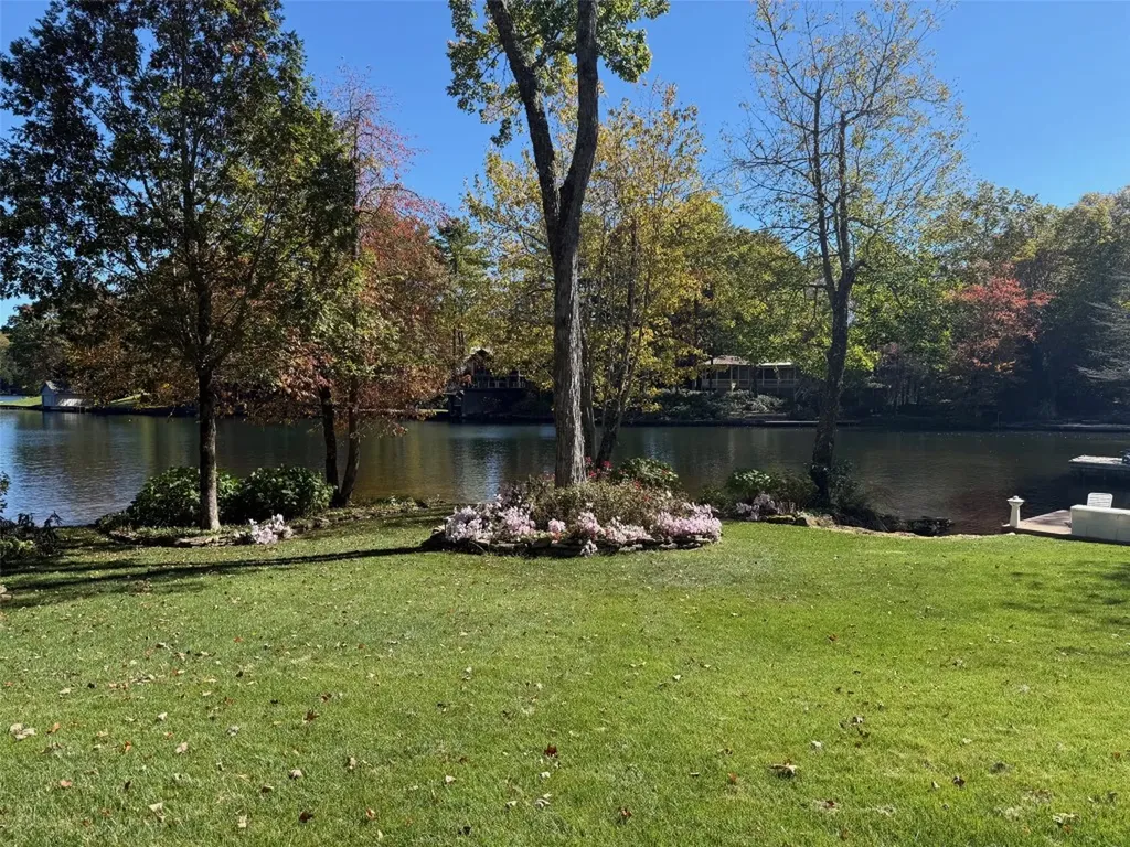 568 W Club Boulevard Lake Toxaway NC 28747