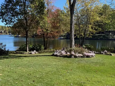 568 W Club Boulevard Lake Toxaway NC 28747