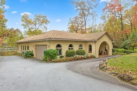 568 W Club Boulevard Lake Toxaway NC 28747