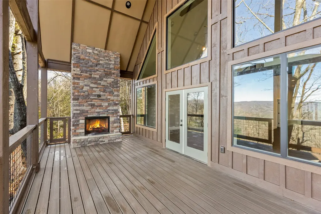 401 Windy Gap Lane Sapphire NC 28774