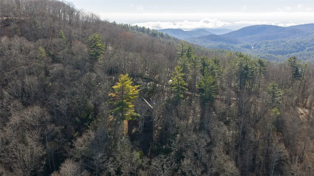 401 Windy Gap Lane Sapphire NC 28774