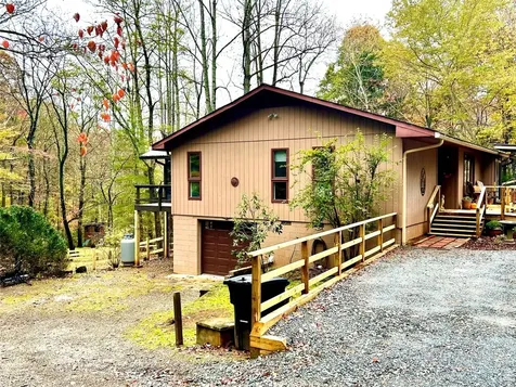 437 Ammons Road Franklin NC 28734