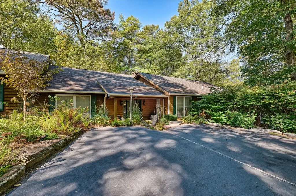323-12 Overlook Road Sapphire NC 28774