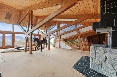 336 North Drive Highlands NC 28741