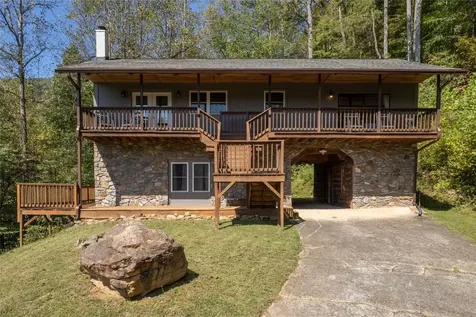 46 Quail Hollow Drive Sylva NC 28779