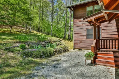 187 Papaw Lane Glenville NC 28736