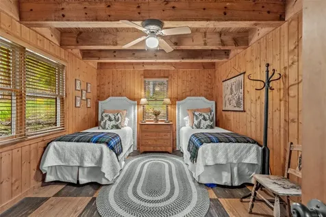 187 Papaw Lane Glenville NC 28736