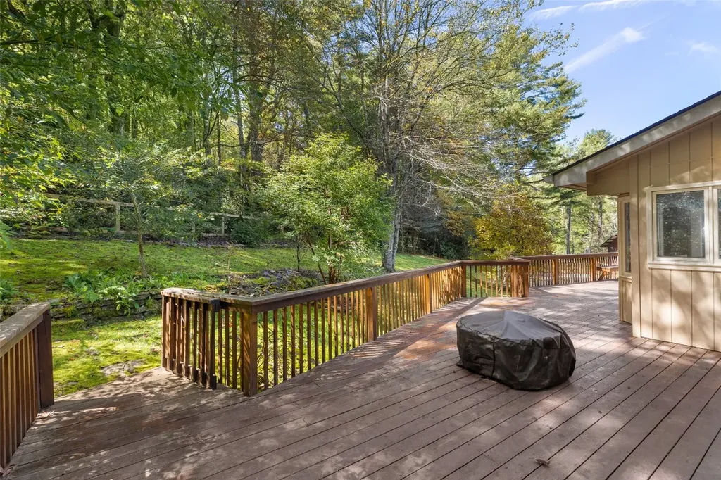 328 Webbmont Road Highlands NC 28741