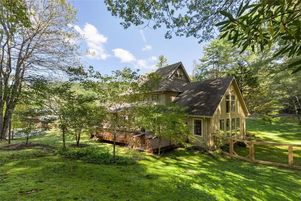 328 Webbmont Road Highlands NC 28741