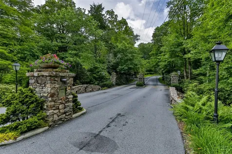 504 Birchwood Drive Highlands NC 28741