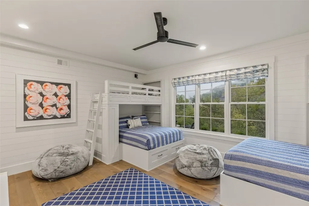 323 W. Falls Drive Sapphire NC 28774