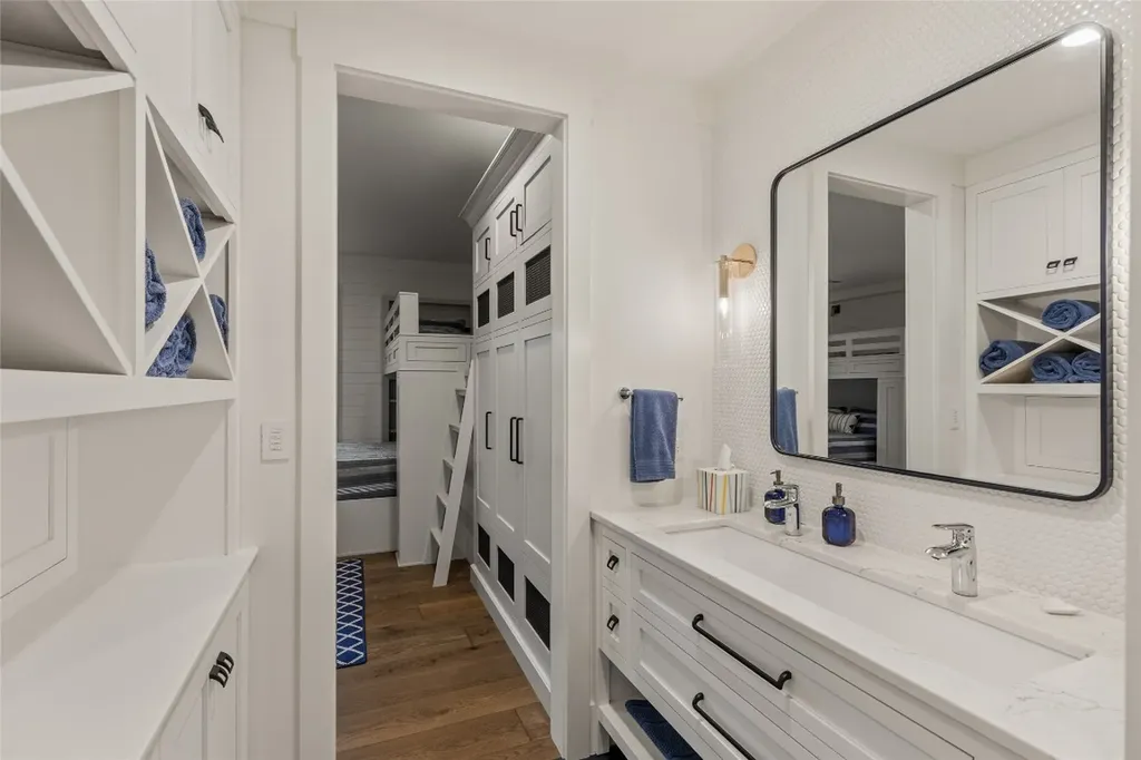 323 W. Falls Drive Sapphire NC 28774