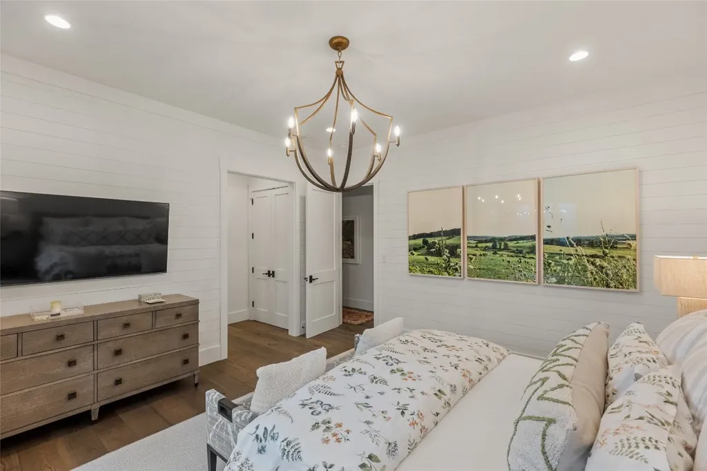 323 W. Falls Drive Sapphire NC 28774