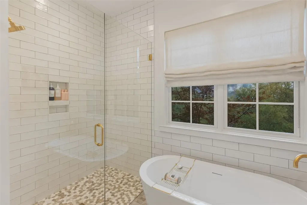 323 W. Falls Drive Sapphire NC 28774