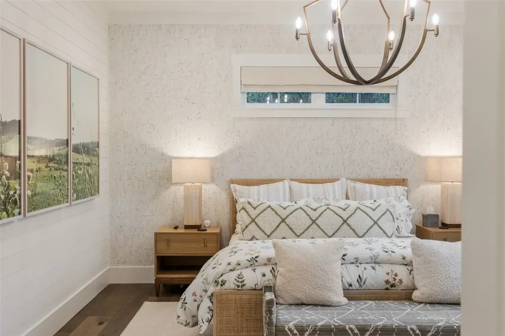 323 W. Falls Drive Sapphire NC 28774