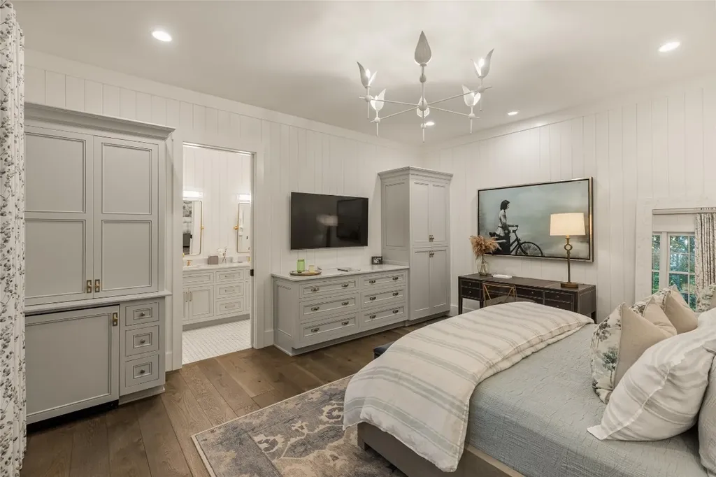 323 W. Falls Drive Sapphire NC 28774