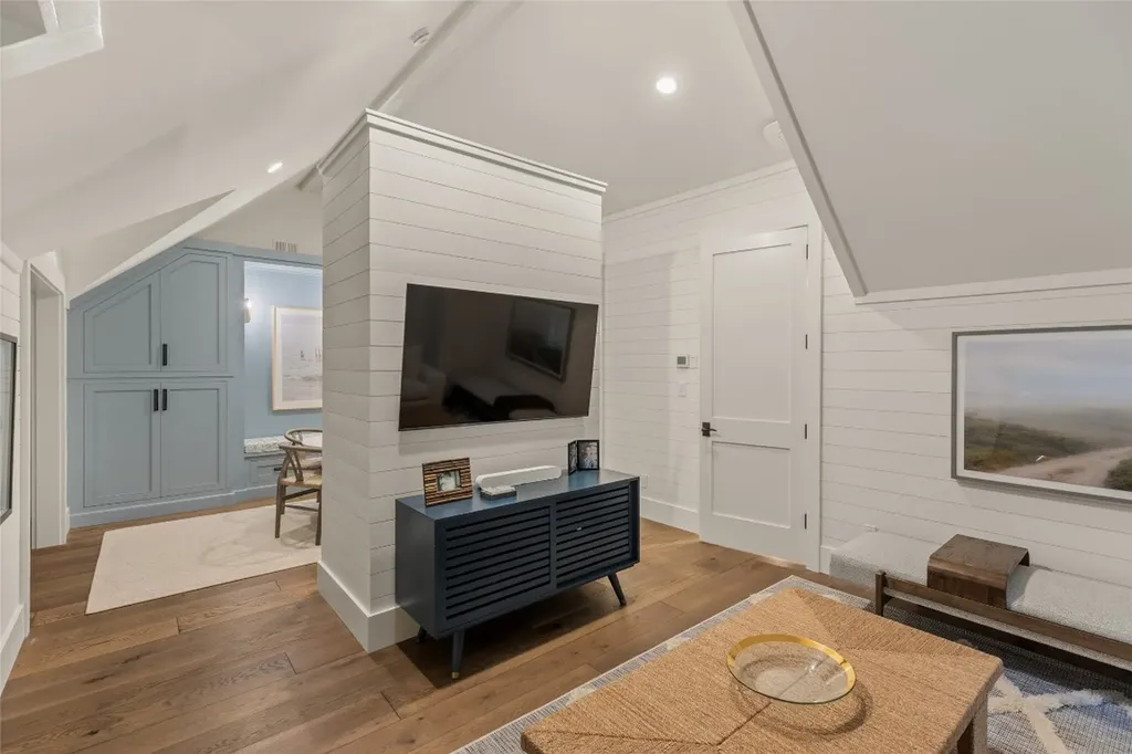 323 W. Falls Drive Sapphire NC 28774