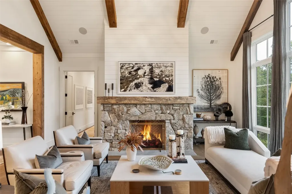 323 W. Falls Drive Sapphire NC 28774