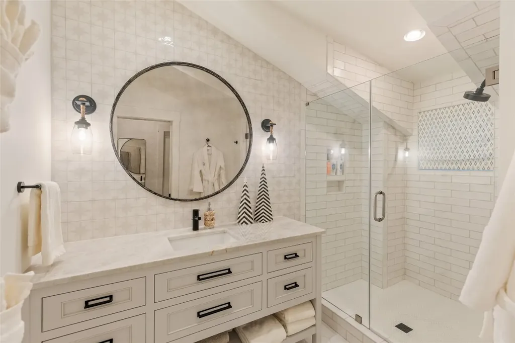 323 W. Falls Drive Sapphire NC 28774