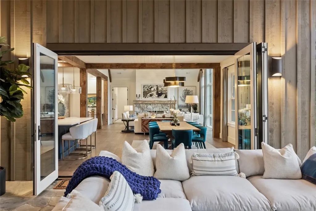 323 W. Falls Drive Sapphire NC 28774