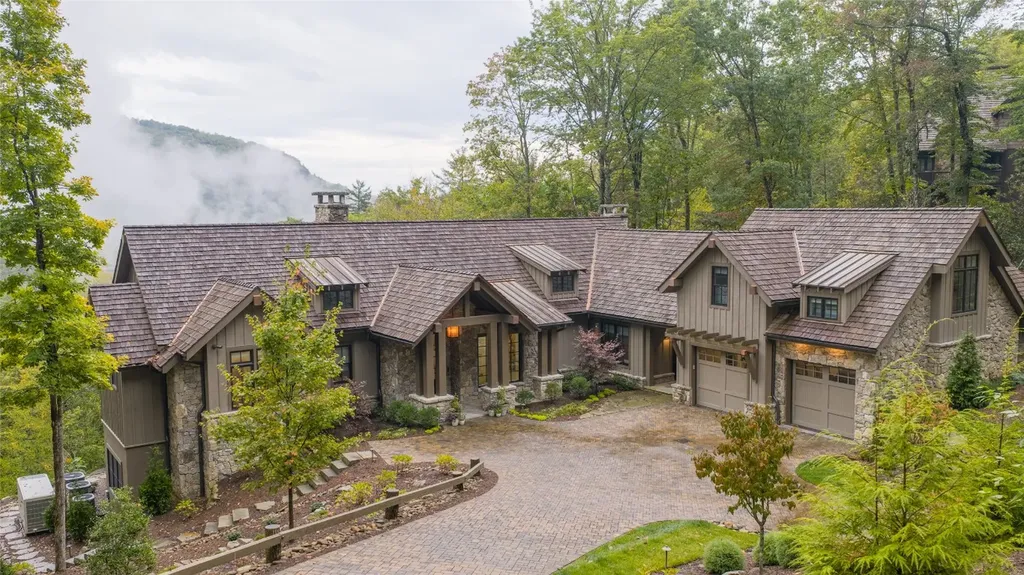 323 W. Falls Drive Sapphire NC 28774