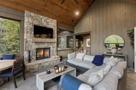 323 W. Falls Drive Sapphire NC 28774