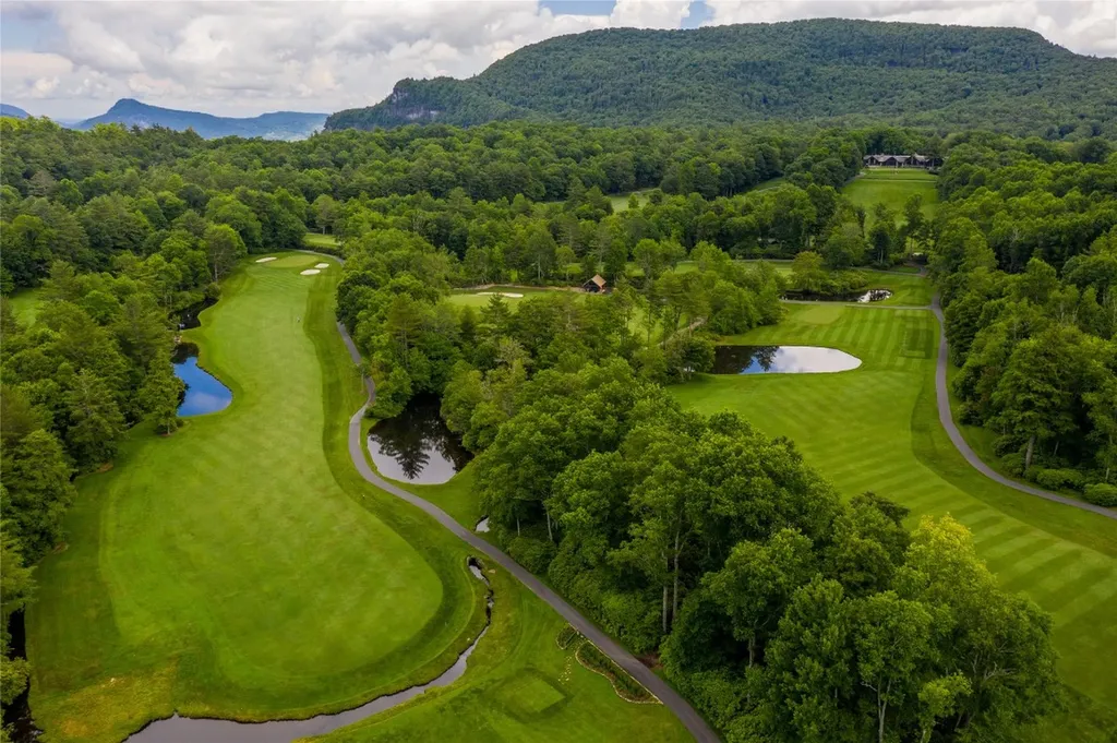 498 Birchwood Drive Highlands NC 29871