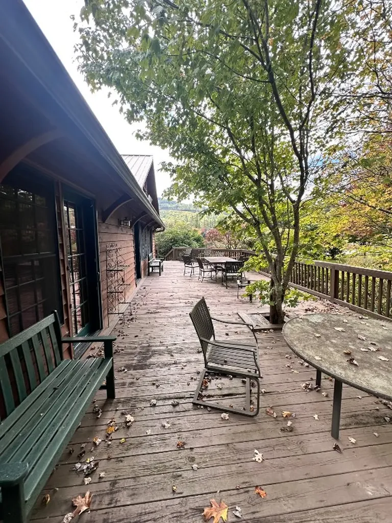 1292 Leonard Road Highlands NC 28741