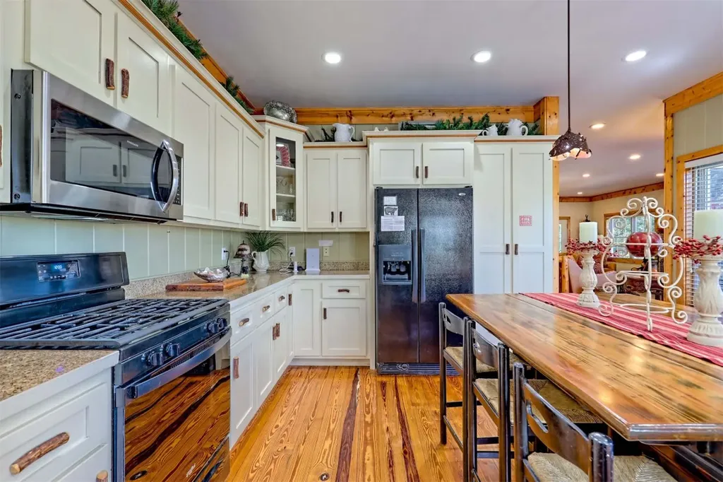 3315 Bald Mountain Road Sky Valley GA 30537