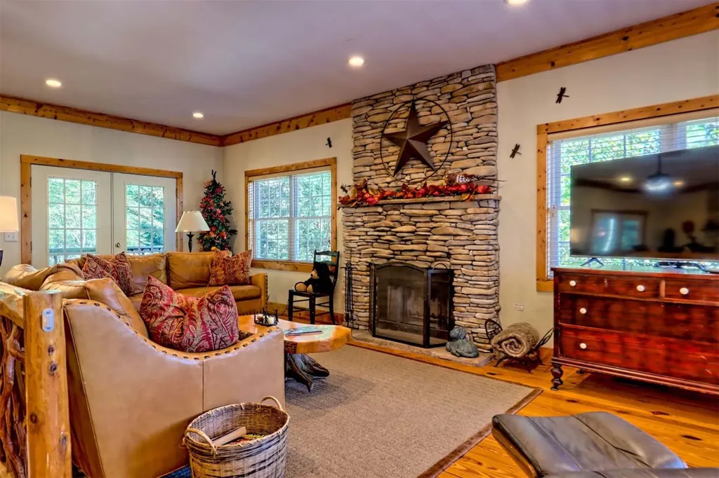 3315 Bald Mountain Road Sky Valley GA 30537