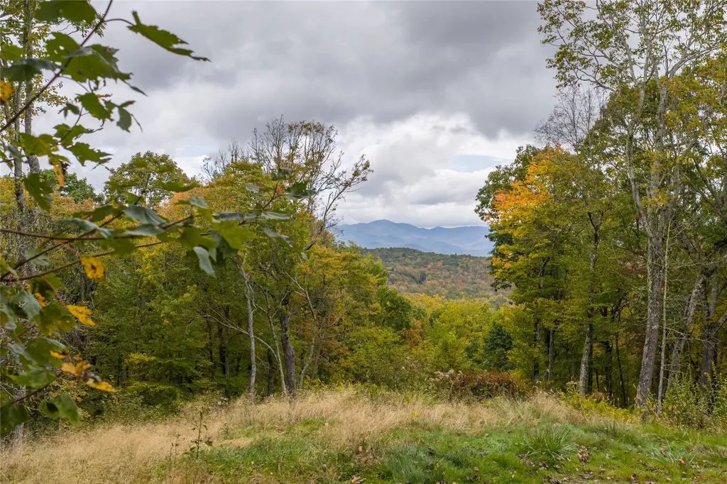 85 Redrock Trail Glenville NC 28736