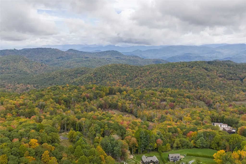 85 Redrock Trail Glenville NC 28736