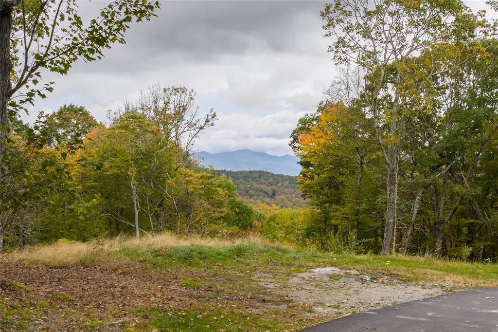 85 Redrock Trail Glenville NC 28736