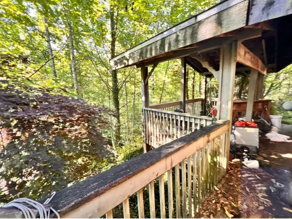 577 Paul Mccoy Road Lake Toxaway NC 28747